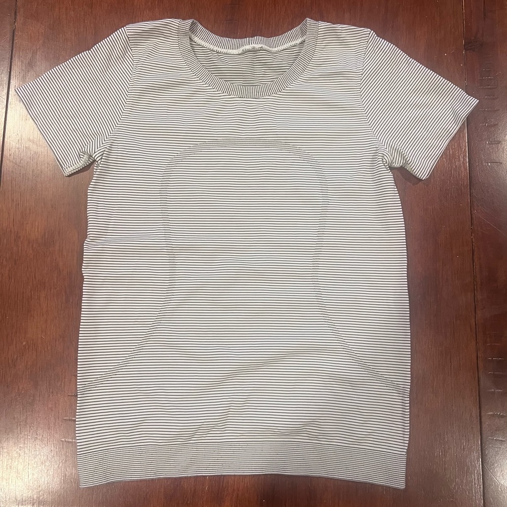 Lululemon striped relaxed swiftly race length